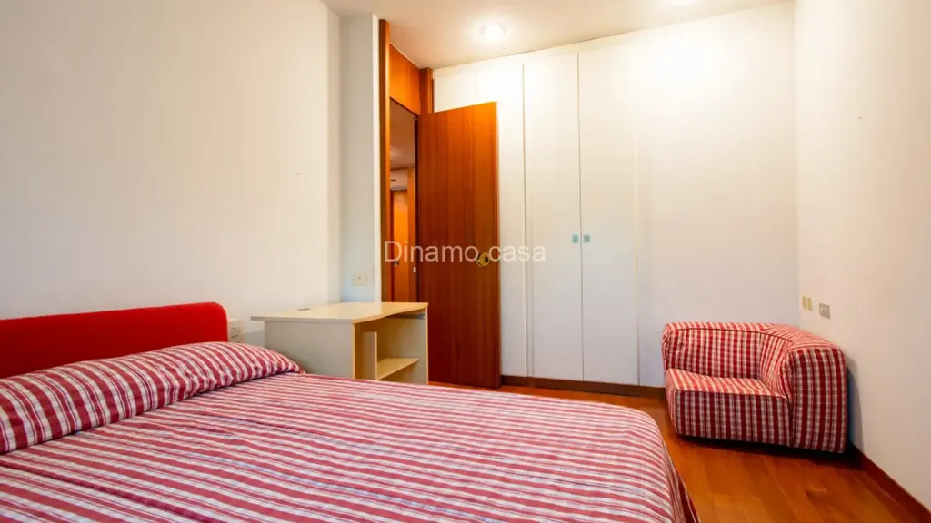 Chambres - Spacious 3-Bedroom Apartment with Terrace in Prato