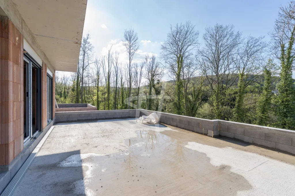 Terrasse - Villa Contemporaine avec Terrasses à Rozérieulles