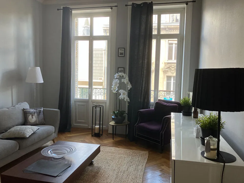 Elutuba - Charming Furnished Flat in Bourg-en-Bresse