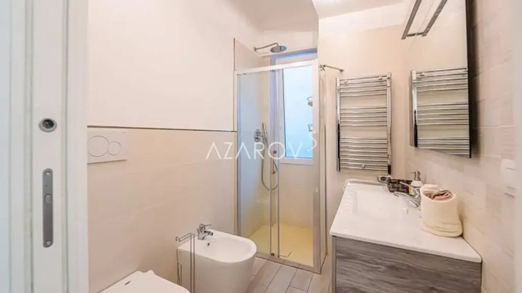 Salles de bain - Studio Flat for Renovation in Sanremo