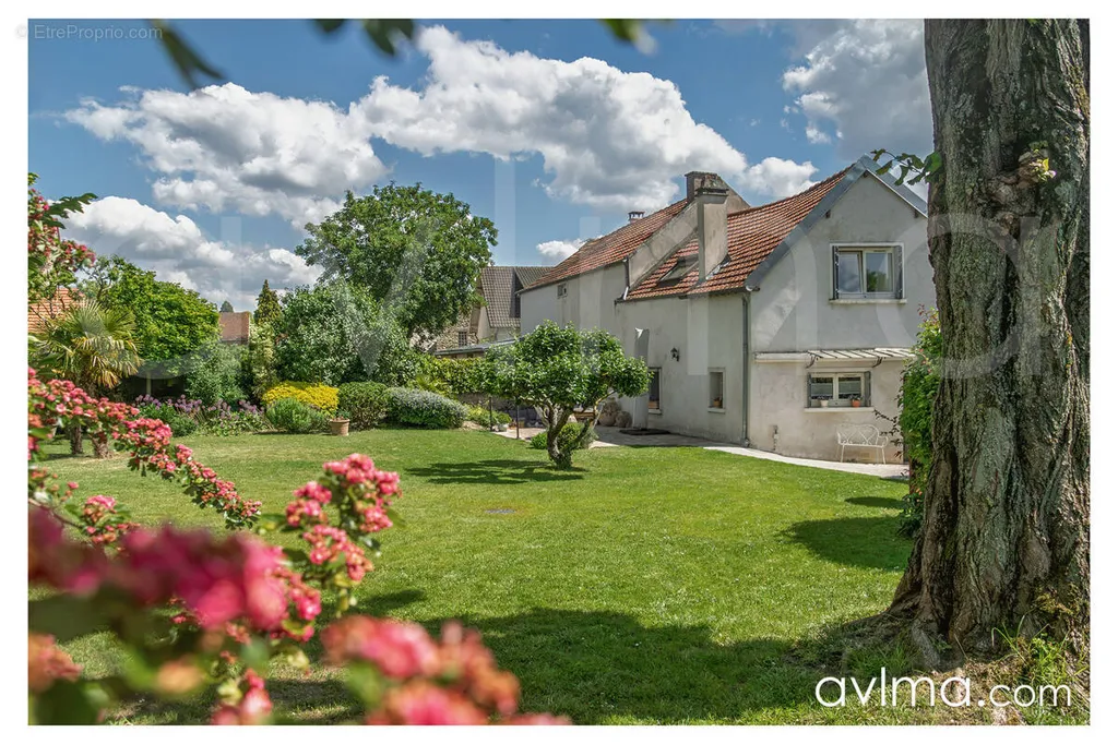 Aed - Character House with Jacuzzi in Village Centre