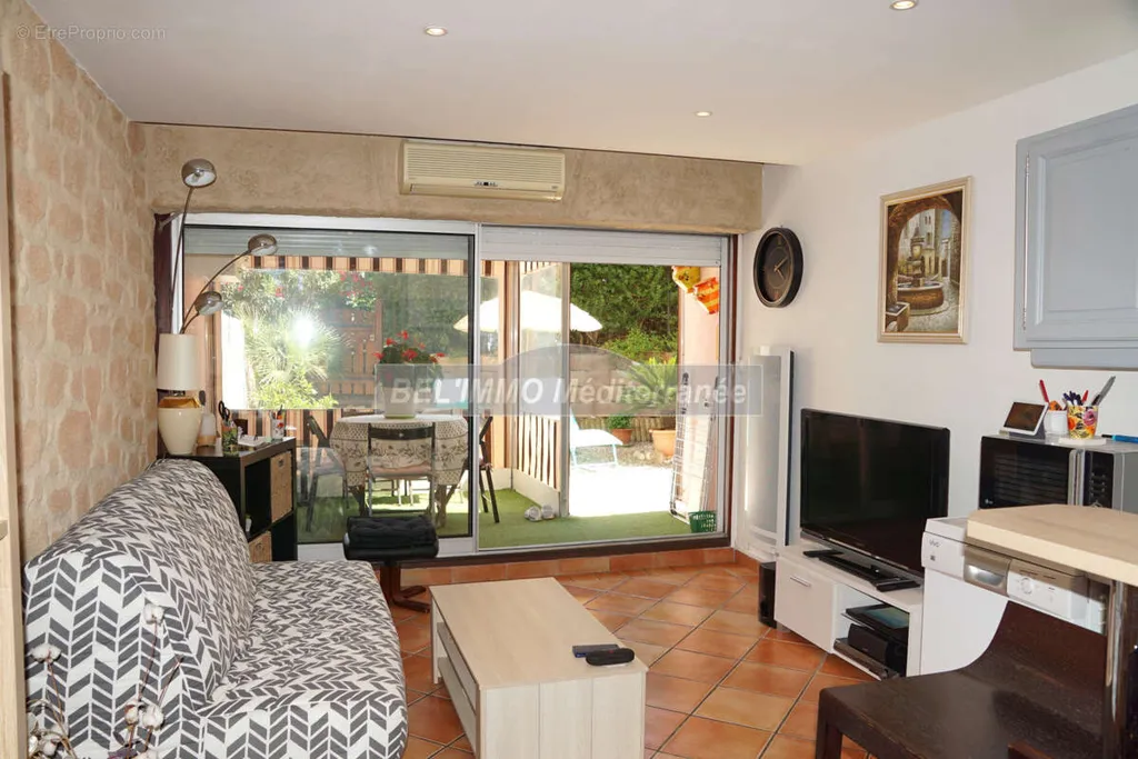 Elutuba - Garden-Level Apartment with Parking in Cavalaire