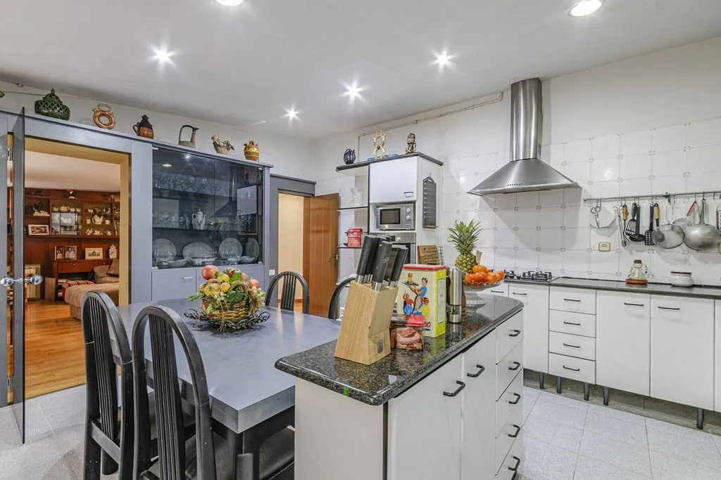 Cuisine - Duplex with Private Terrace in Barcelona's Born