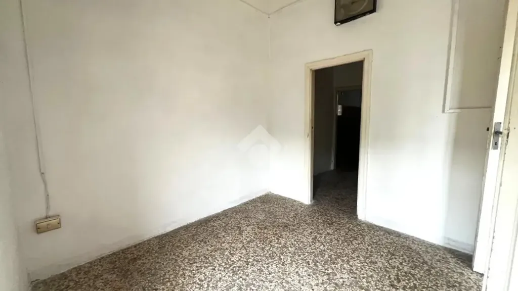 Pièces - Three-Bedroom Apartment with Balcony in Mesagne