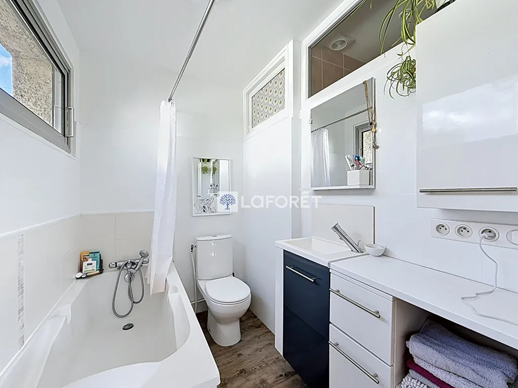 Salles de bain - Maison d'Architecte avec Terrasse à Rouen