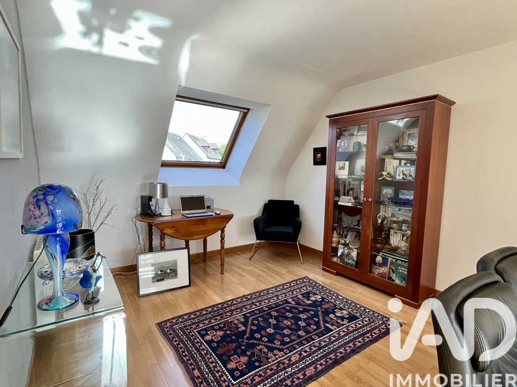 Séjour - Maison avec Terrasse et Accès Direct à Rennes