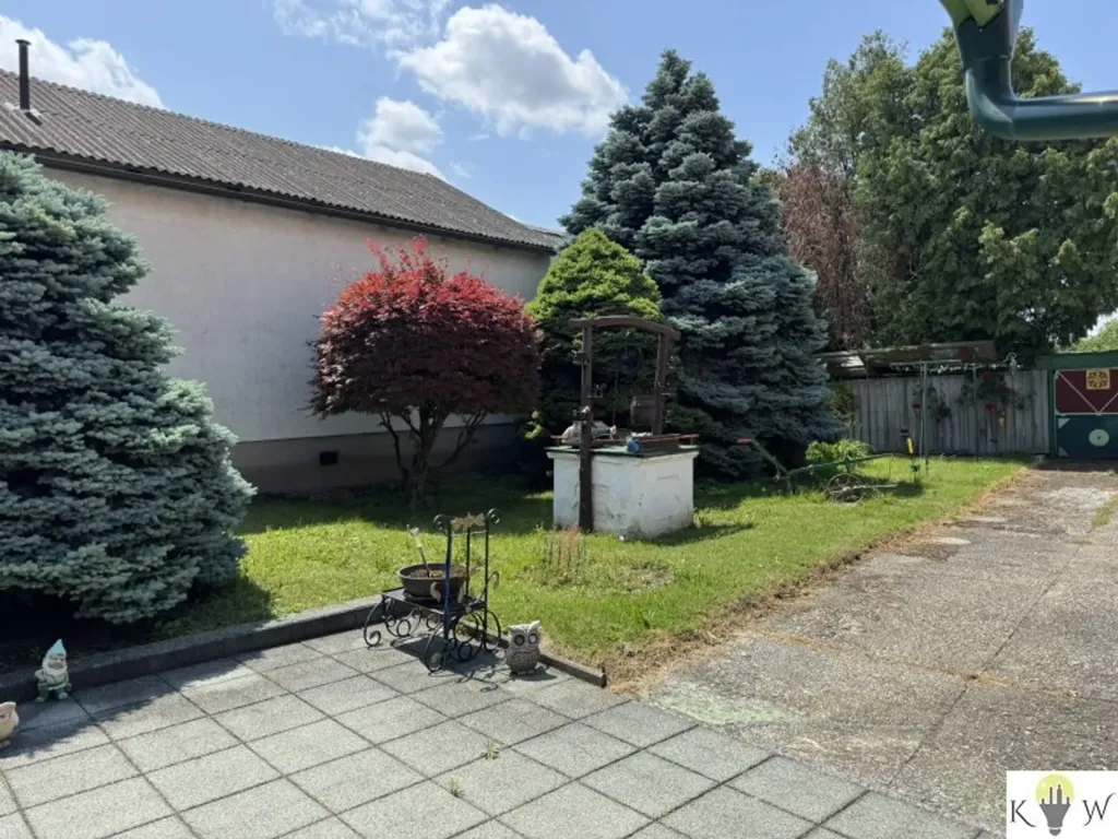 Garden - Historic Estate with Large Grounds in Kittsee