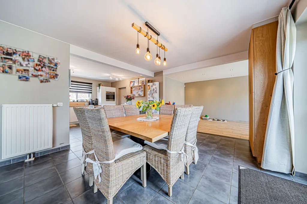 Sala da pranzo - House with Pool in Haillot