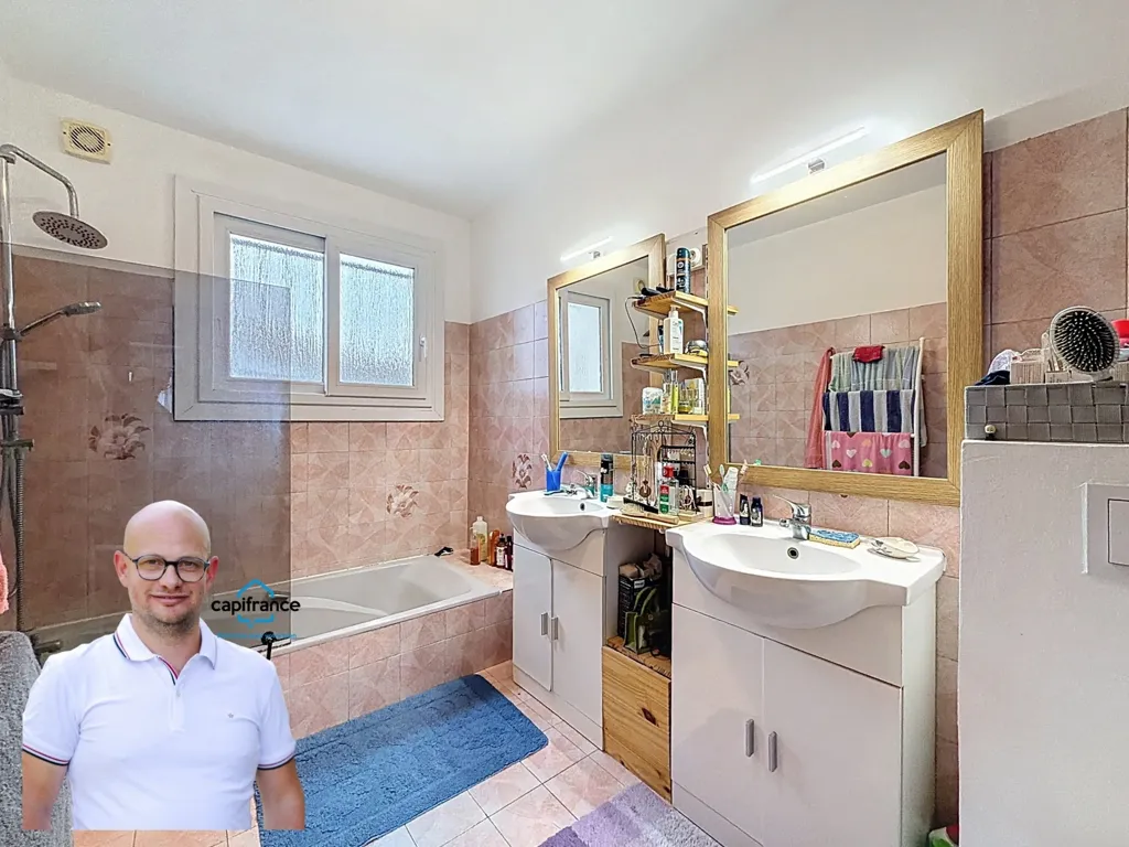 Vannitoad - Adaptable House with Jacuzzi in Domessin