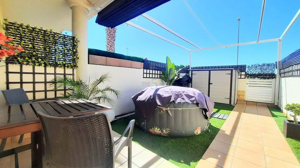 Terrasse - Semi-detached House with Pool in Lomas de Cabo Roig