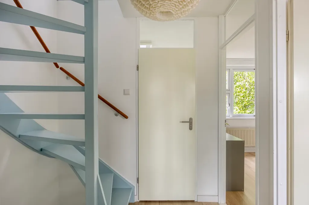 Toad - Spacious End-Terrace House with Garden in Capelle