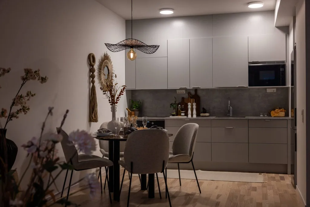 Söögituba - Modern Apartment with Balcony in Karlastaden