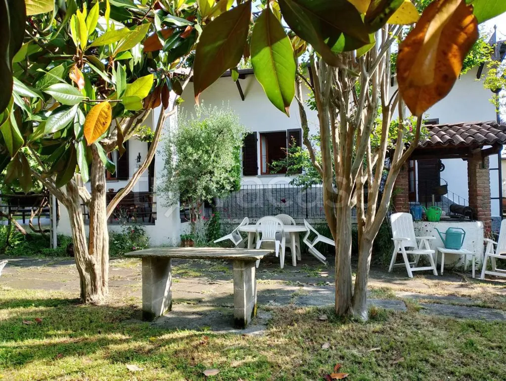 Garden - Independent Villa with Private Garden in Barge