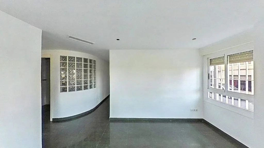 hallway_entrance
