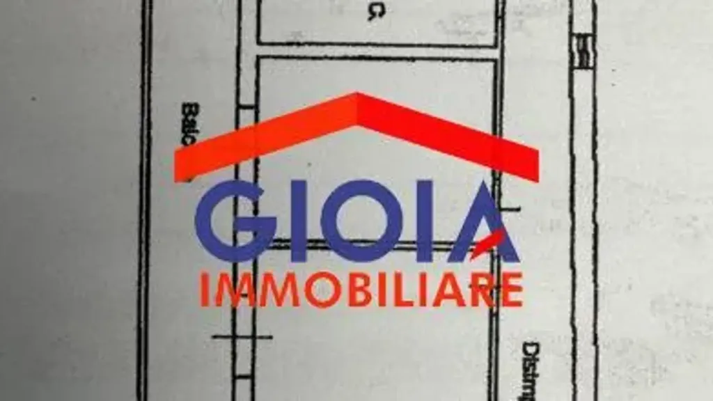 Plaan - Two-Level Apartment with Balconies in Mondragone