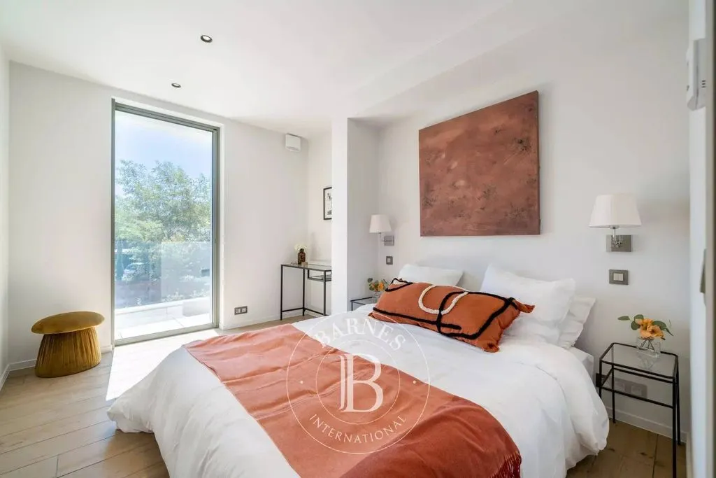 Chambres - Appartement Luxueux avec Terrasse à Mandelieu-la-Napoule