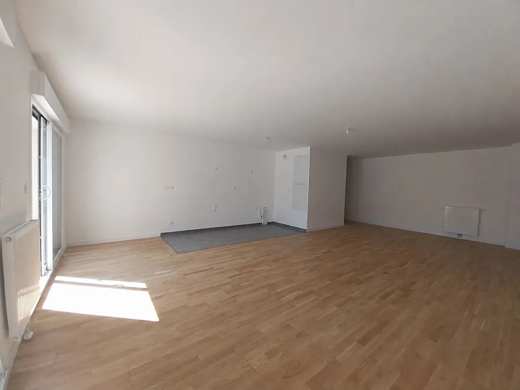 Pièces - Appartement récent avec terrasse à La Riche