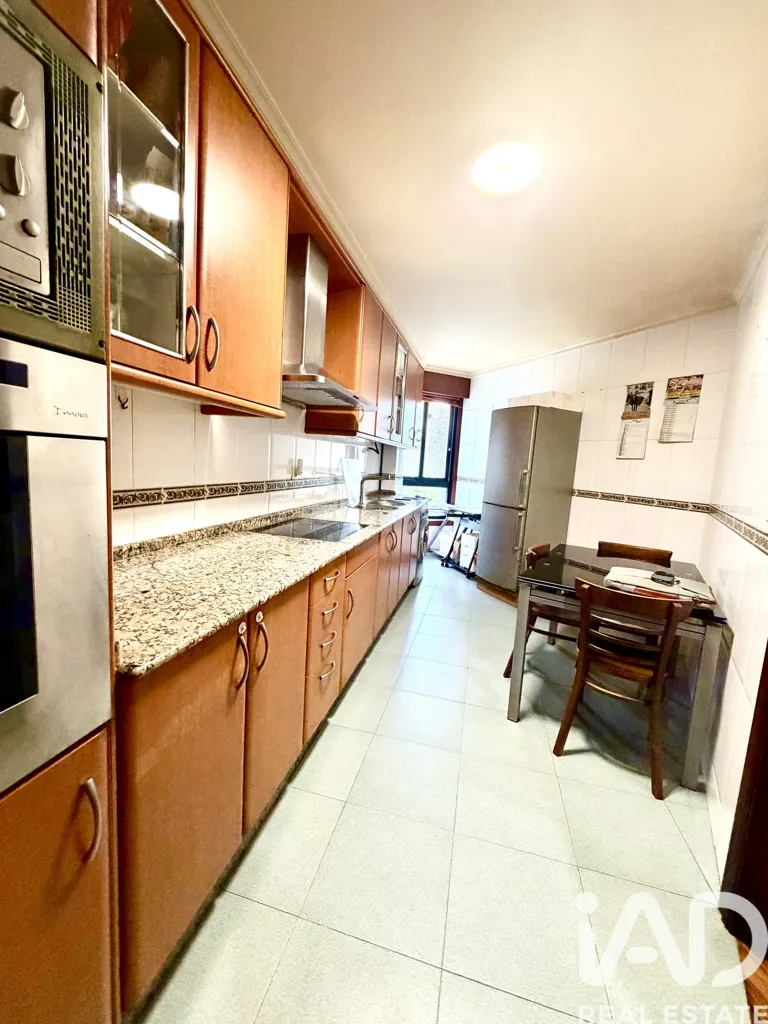 Köök - Apartment with Patio in Arteixo