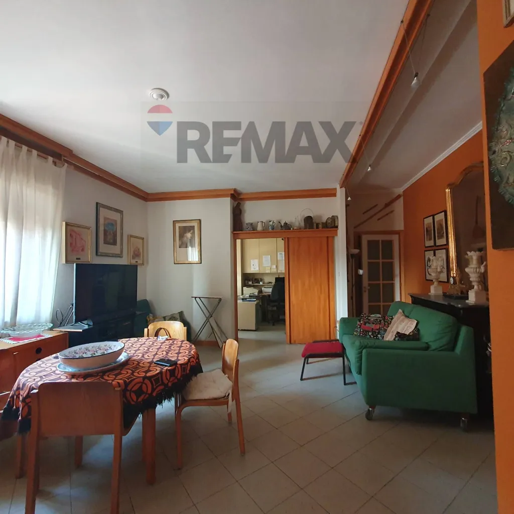 Séjour - Spacious Apartment with Balcony in Catania