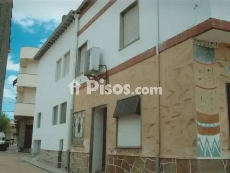 Extérieur - Rustic Building with Multiple Facades in Lumbrales