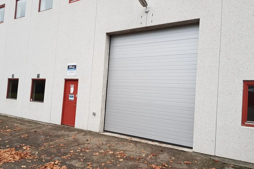 Extérieur - Warehouse with Office Space in Lille