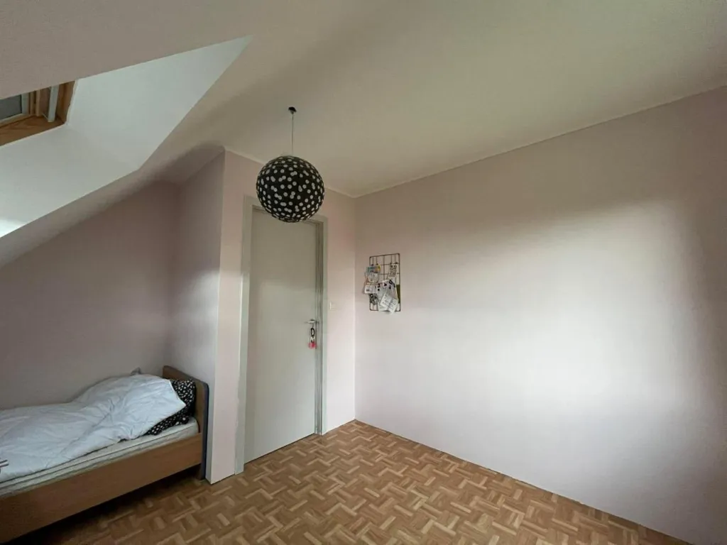 Chambres - Maison 3 Façades avec Jardin à Pondrome