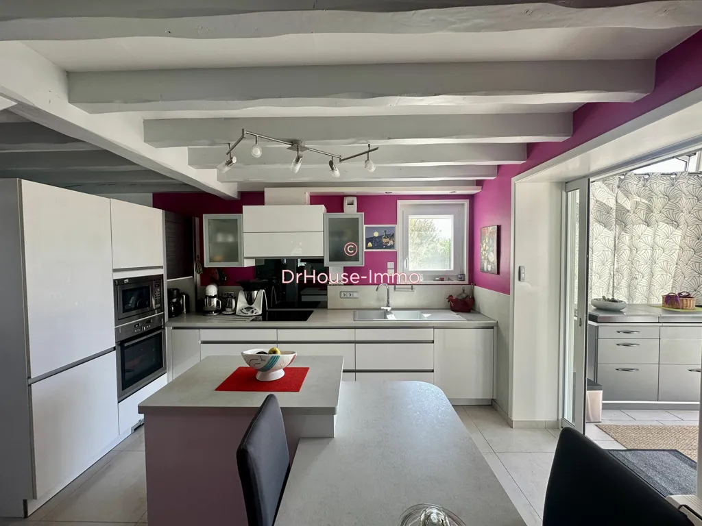 Cuisine - Maison avec Piscine et Jardin à Malissard