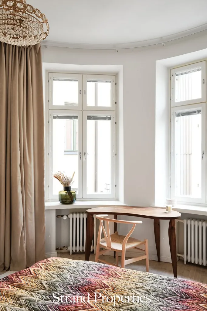 Söögituba - Historic Apartment with Garden View in Etu-Töölö
