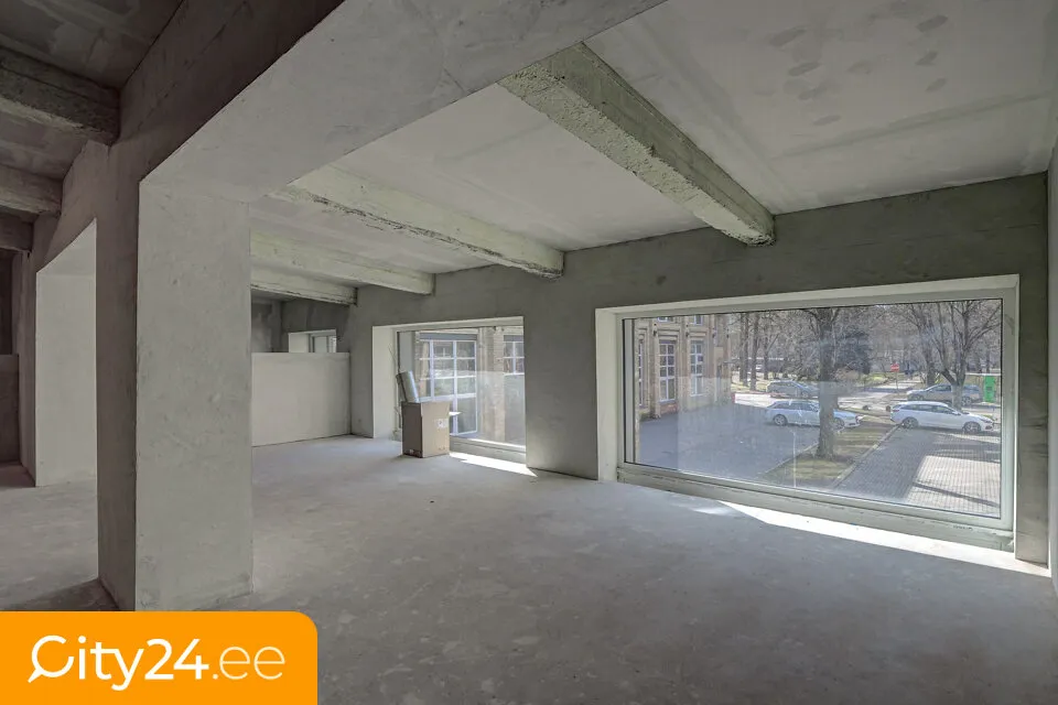 Toad - Warehouse/Shop Space with 3 Floors in VEF District
