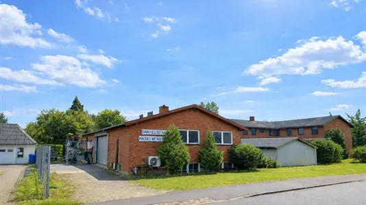 Extérieur - Warehouse with Private Ground in Herlev
