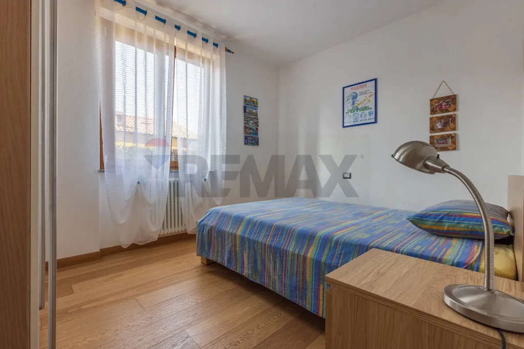 Bedrooms - Single-Storey Villa with Garden in Marchirolo
