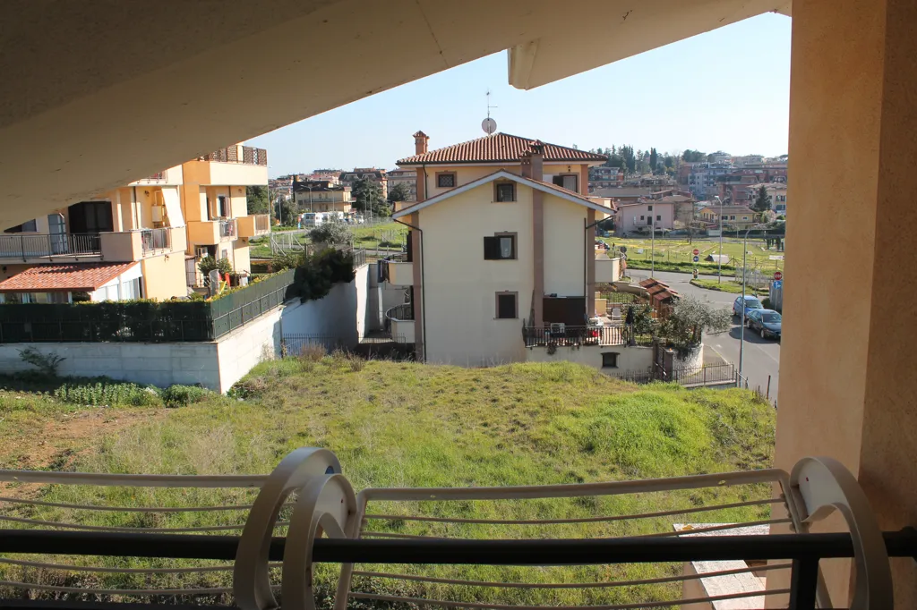 Balcone - Apartment with Balcony in Mentana