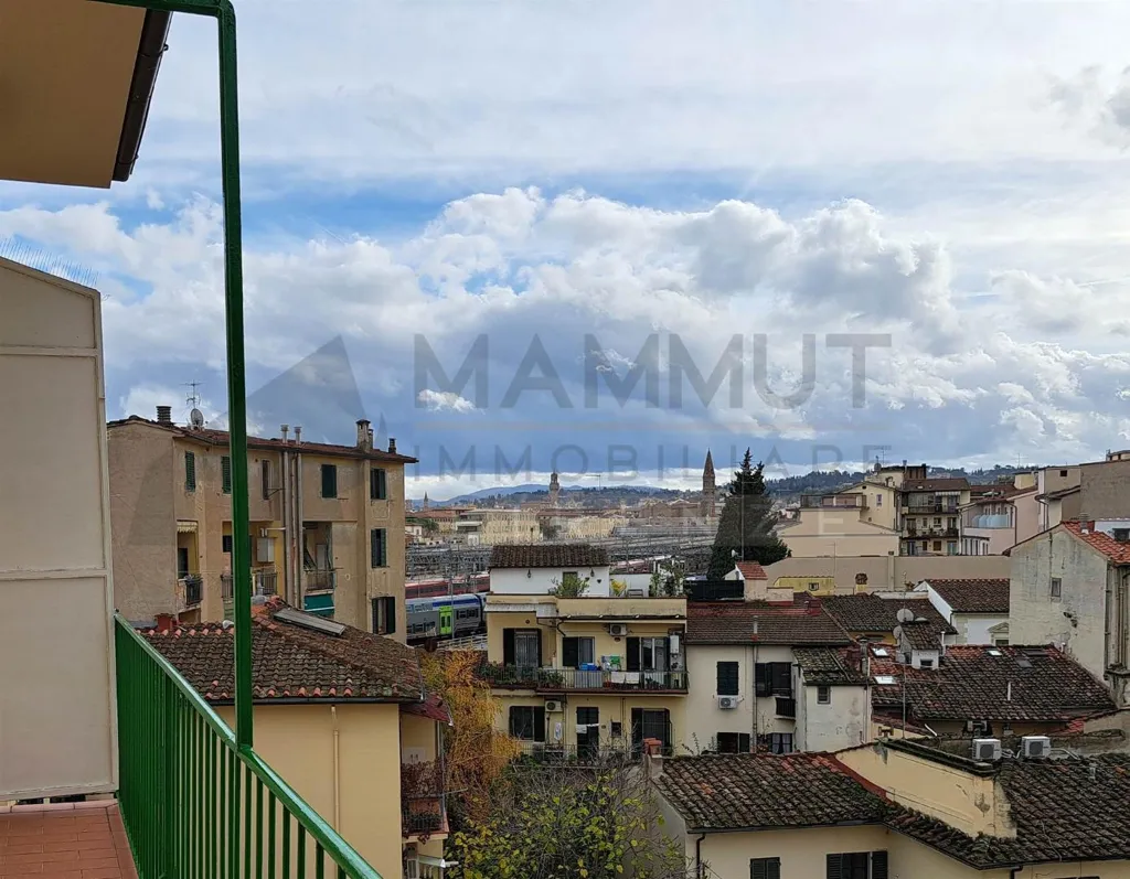 Balcon - 4-Bed Apartment with Balcony in Florence