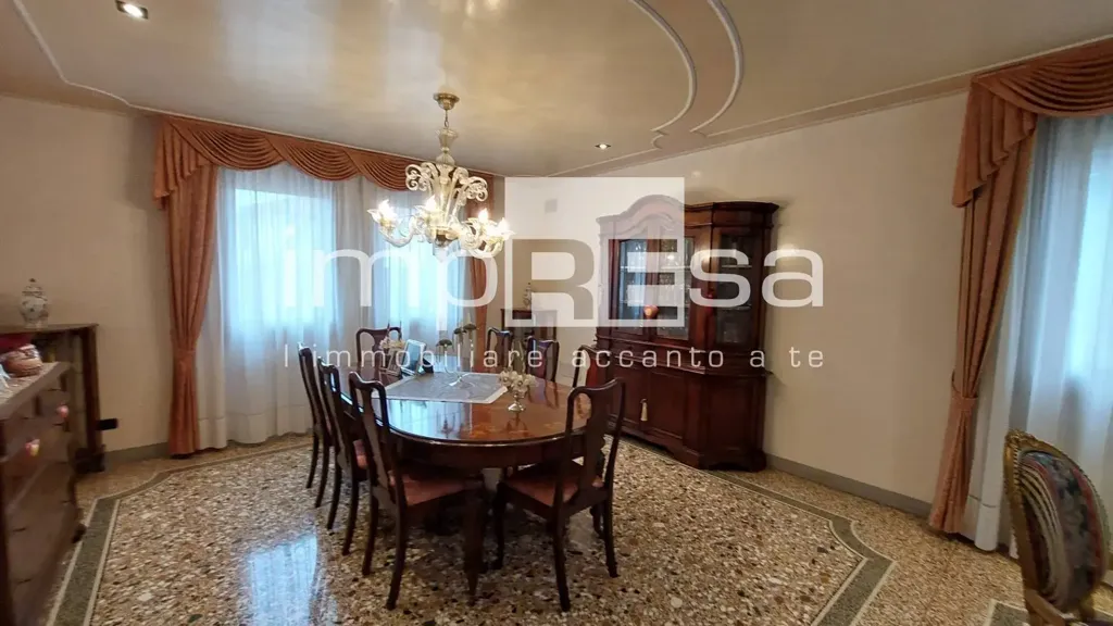 Salle à manger - Architectural Villa with Garden in Treviso