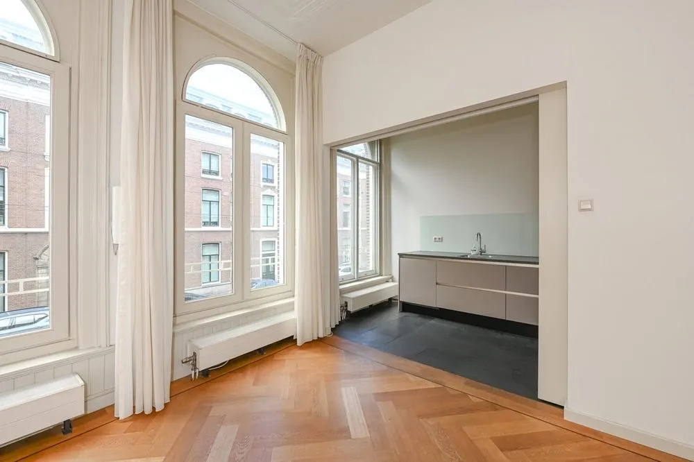 Séjour - Classic Penthouse with Balcony in Den Haag