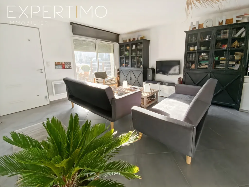 Séjour - Maison Récemment Construite avec Jardin et Garage à Apt