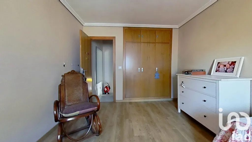 Magamistoad - Semi-Detached House with Solar Panels in Benicasim