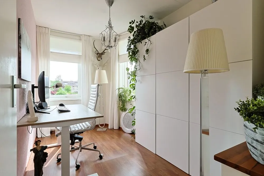 6-room house in Alphen Aan Den Rijn