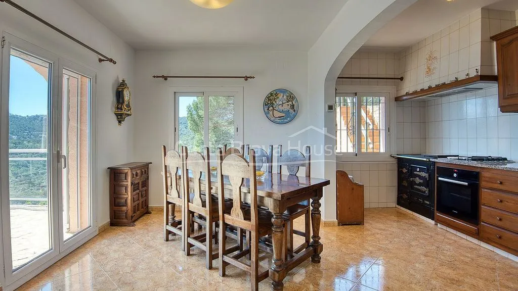 Esszimmer - Villa with Pool and Sea Views in Sa Tuna