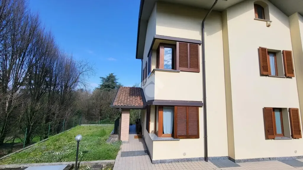 Exterior - Panoramic Bifamiliare Villa in Besana Brianza