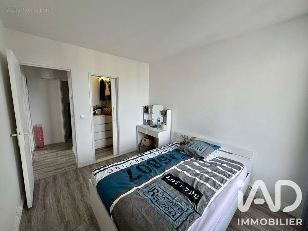 Camere da letto - Apartment with Balcony in Chilly-Mazarin