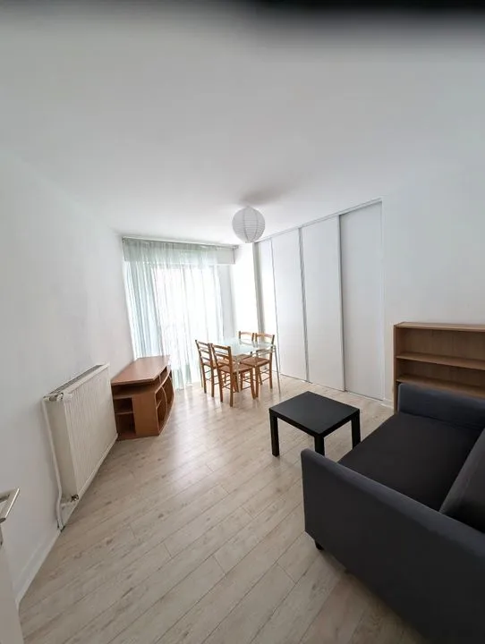 Séjour - Appartement T3 avec Baignoire à Nantes