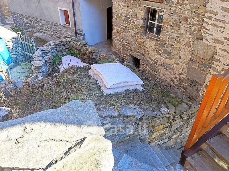Jardin - Rustic Semidetached House with Balconies in Gaby