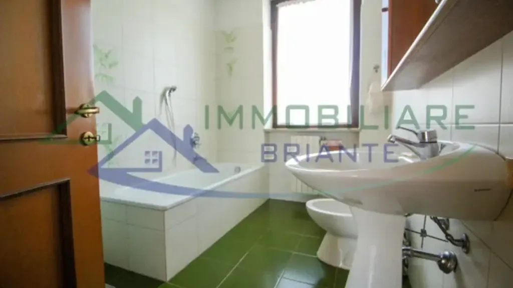 Vannitoad - Terraced Villa with Private Garden in Angera