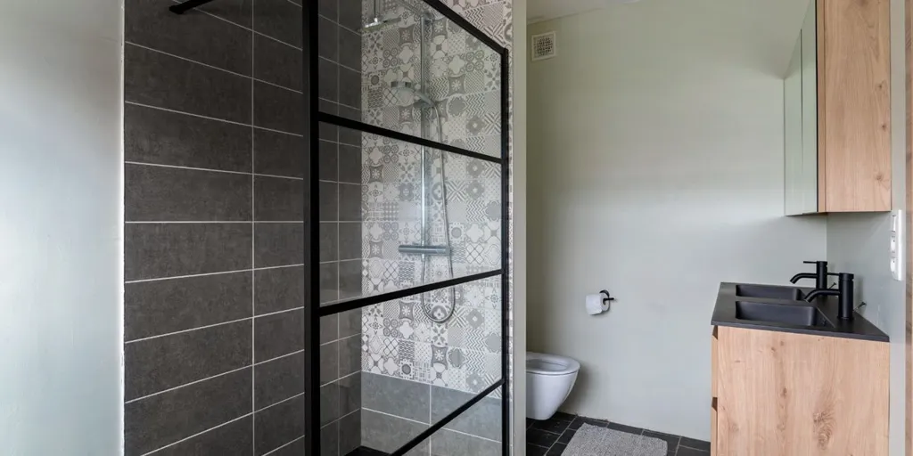 Vannitoad - Nearly Net-Zero House with Garden in Hoevenen