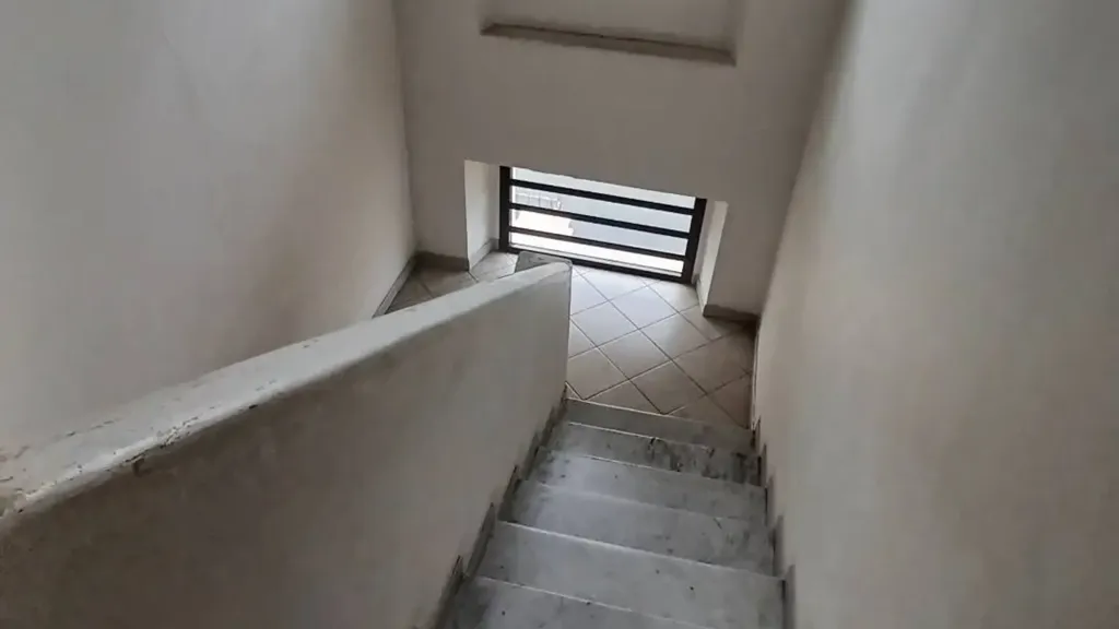 Pièces - Fully Renovated Apartment in Vallecorsa