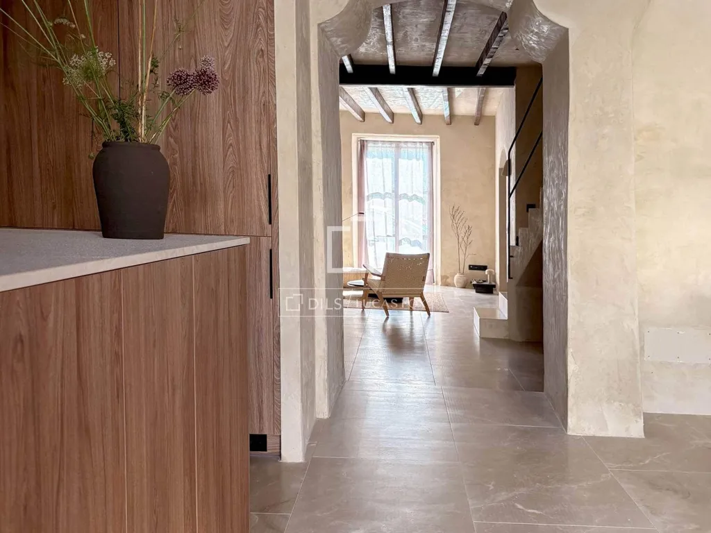 Esik - Renovated Villa with Pool in Es Llombards