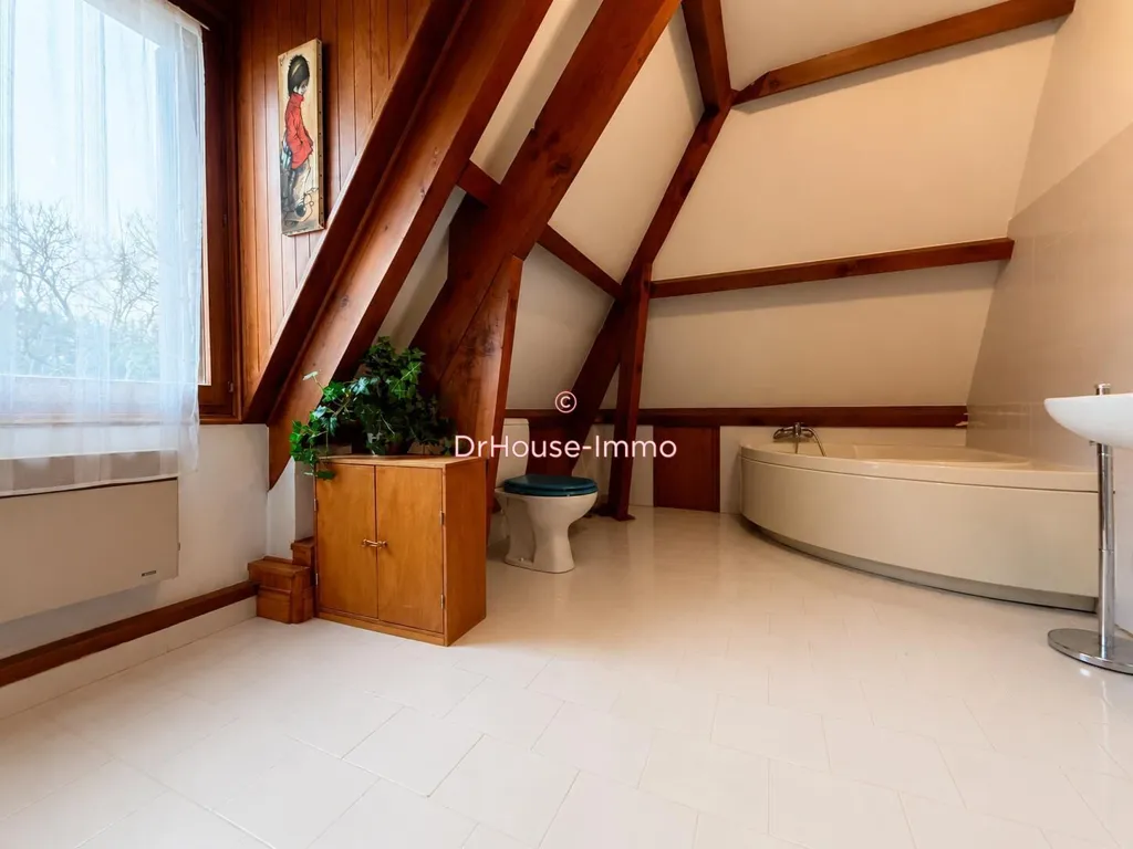 Salles de bain - Maison 7 pièces à Boulazac Isle Manoire