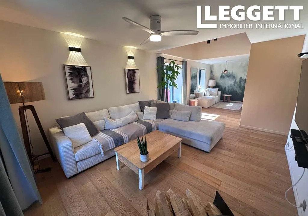 Living Room - Family House with Garden near Briançon