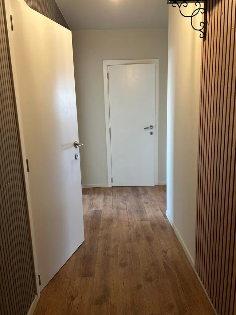 Esik - Spacious 3-Bedroom Apartment with Terrace in Central Location